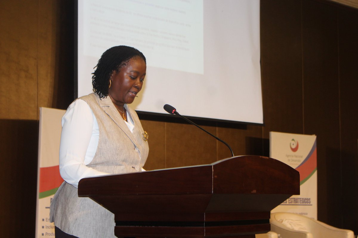AACAPITAL19's tweet photo. Intervención de Betty Pamela Wabunoha, representante de PNUD en Guinea Ecuatorial, y de Maria Luisa Eyi Ayetebe, Directora General Adjunta de la ANDGE .Concluyendo a si con la primera parte del Foro @SOLMEDIAEG https://t.co/X8glxK6XVb