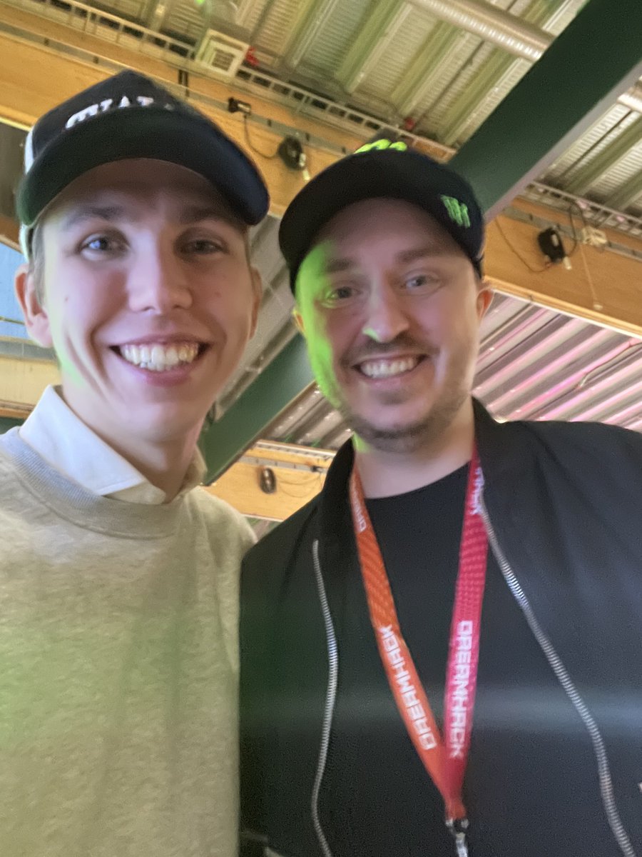 Simon "s1m0n" Aakeröy tweet media