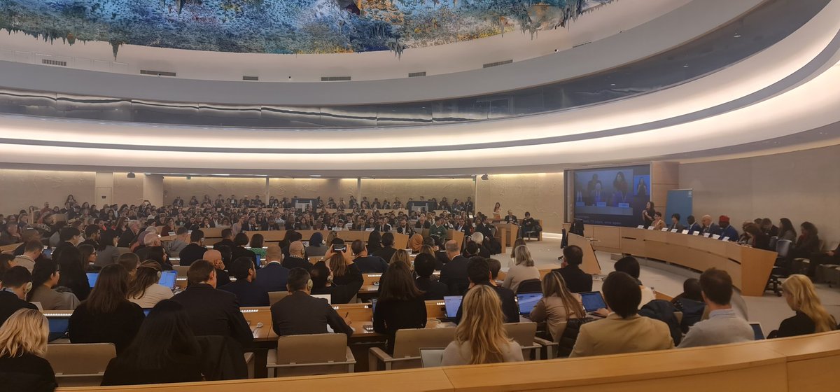 hkaur0304's tweet photo. Not a moment for just reflection or complacency - but action on #bizhumanrights
#openingplenary #ForumBHR https://t.co/Z9eBOfa0Yl