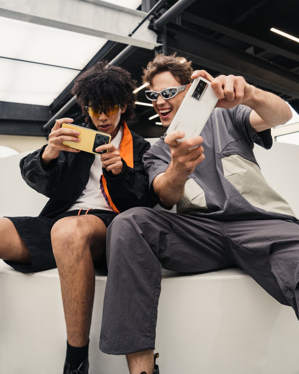 POCOGlobal's tweet photo. Immerse yourself in style with the vibrant 💛 and crisp 🤍 of #POCOX5Pro5G and #POCOF5Pro.
A perfect fusion of style and performance! #POCOBlackFriday https://t.co/uCWtB9ymA5