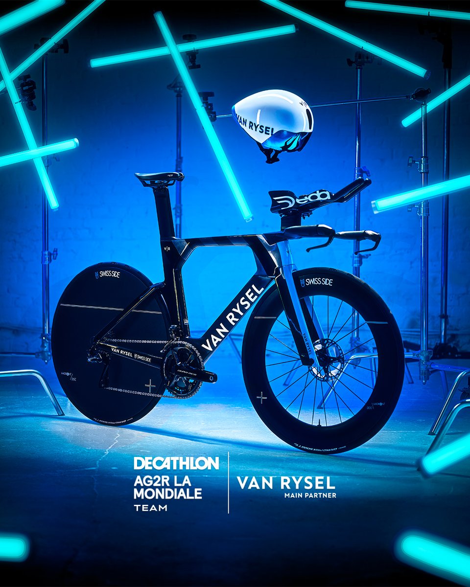 DecathlonEspana's tweet photo. A partir de enero de 2024, el equipo ciclista DECATHLON AG2R LA MONDIALE estará equipado por @VanRysel:
- Bicicletas RCR Pro Dura Ace Di2 y XCR Dura Ace Di2
- Cascos RCR, FCR y XCR
- Gafas ROADR 900 https://t.co/08tgN6PYon