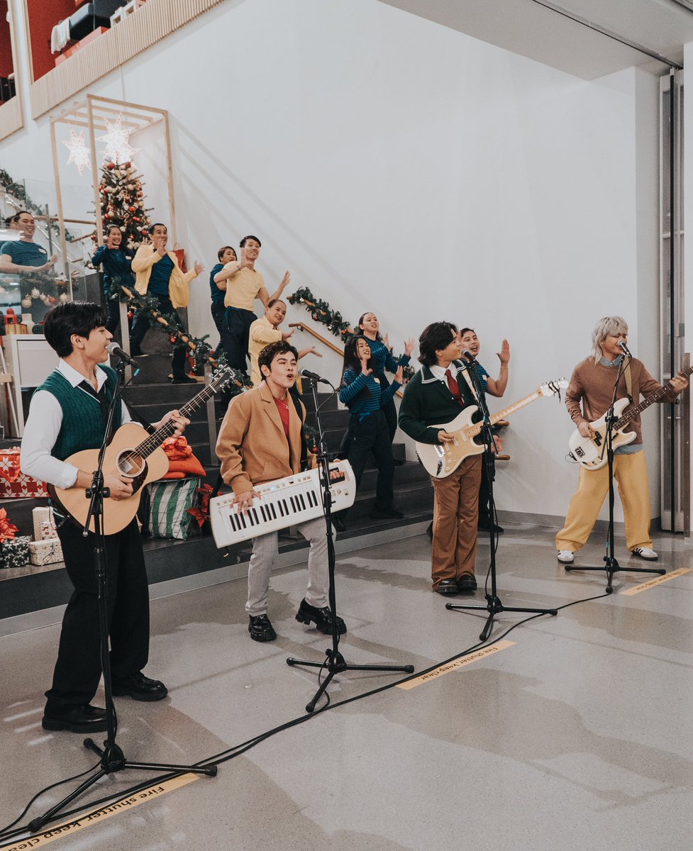 TheJuans_BAND's tweet photo. MabuHej! Maligayang Pasko, mula sa amin at sa IKEA Philippines ๐
๐ฅ https://t.co/Axhf8TyERT
#TheJuansMabuHej #IKEAPhilippines #MakeSpaceForMagic https://t.co/K7xMuogcMT