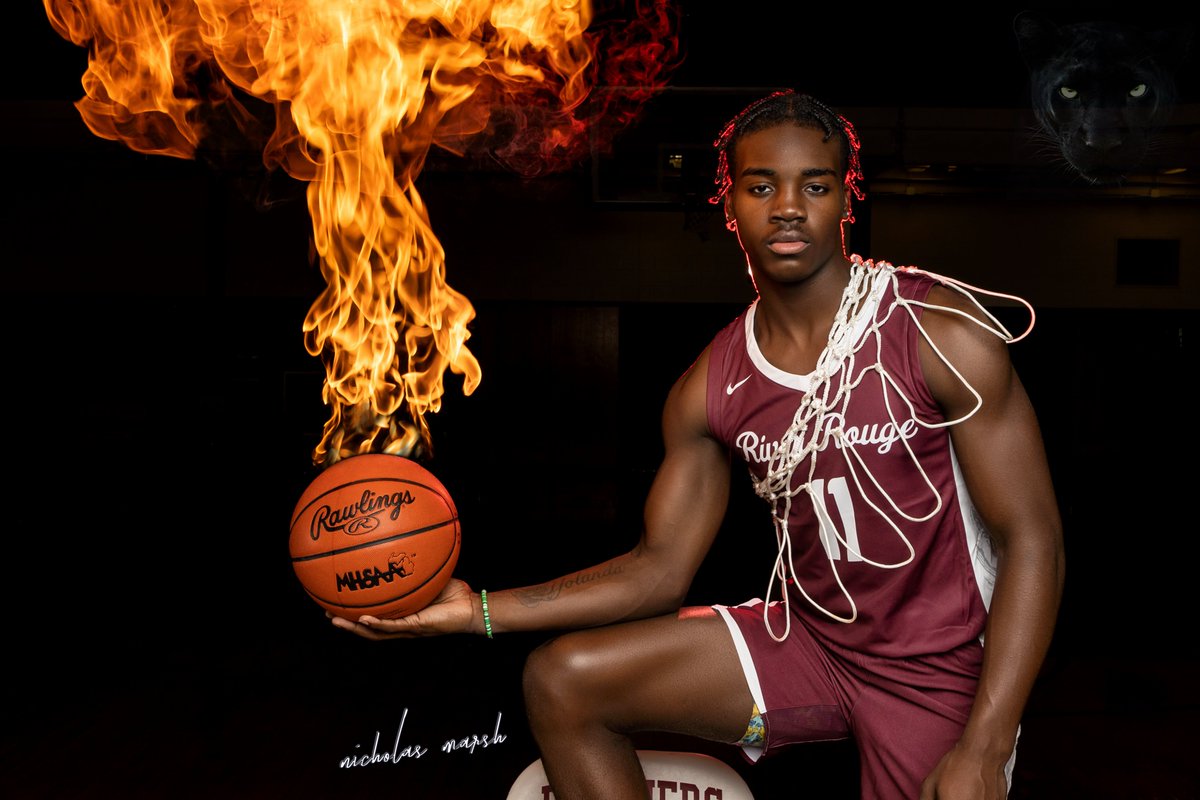 NASHDFILM's tweet image. WHAT IF I TOLD YOU @MamaTron210 SON COULD WALK ON WATER...AND SPIT FLAMES FROM HIS HANDS...AND I GOT PICS TO PROVE IT!!!