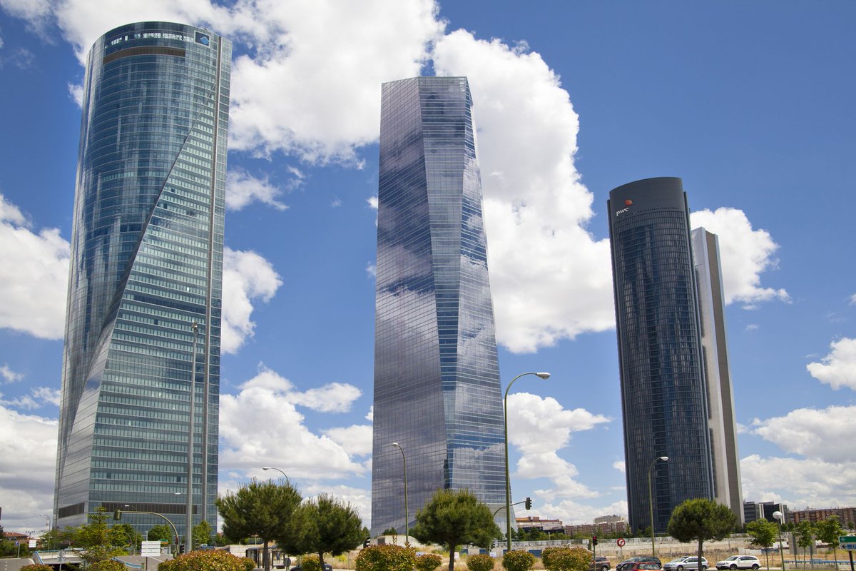 mercedesegea's tweet photo. Mi oficina antes vs mi oficina ahora

Algunos lo considerarán como un fracaso
Yo lo considero un triunfo https://t.co/KIio49iSAQ