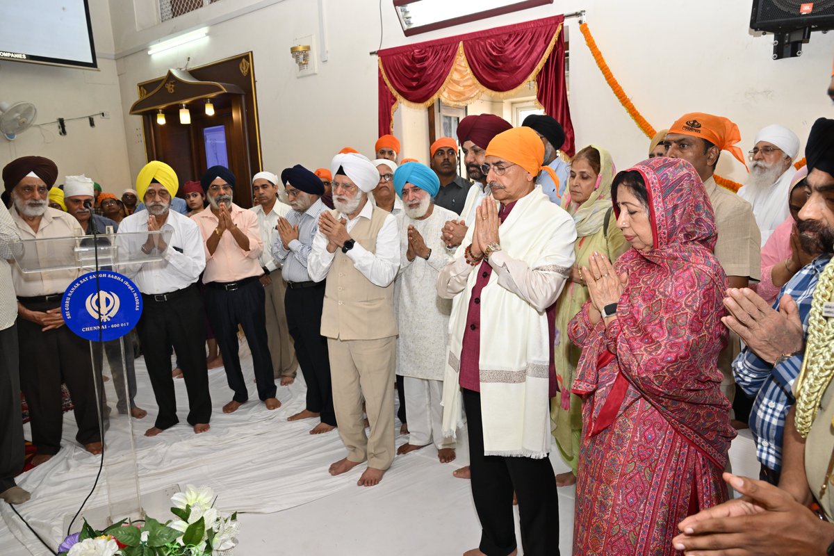 Governor recalled how the eternal teachings of #GuruNanakDevJi, enriched the spiritual and cultural ethos of Bharat and recounted immense sacrifices of Sikh Gurus and Sikh Community for the nation.