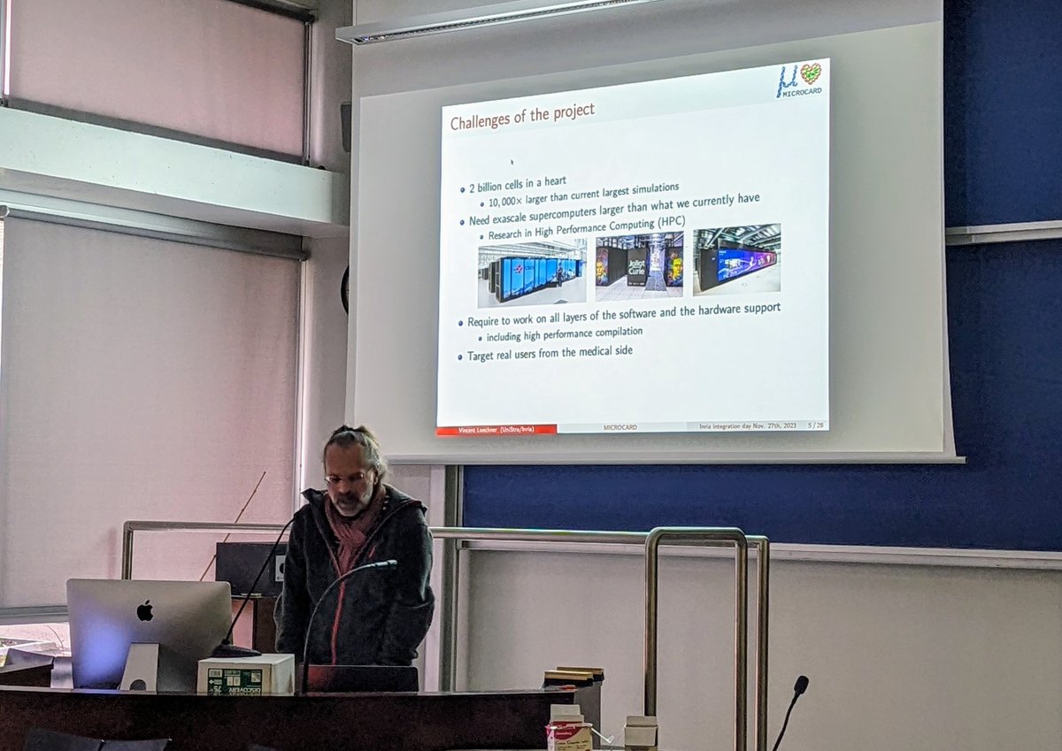 Inria_Nancy's tweet photo. #JournéedIntégration Comment modéliser et simuler l'électrophysiologie cardiaque à l'échelle cellulaire ? 💡
🗨️ Vincent Loechner, maître de conférence dans l'équipe Camus @Inria #Icube présente le projet européen #microcard ! https://t.co/tKbiEEKCMd https://t.co/l1QwK70uO1