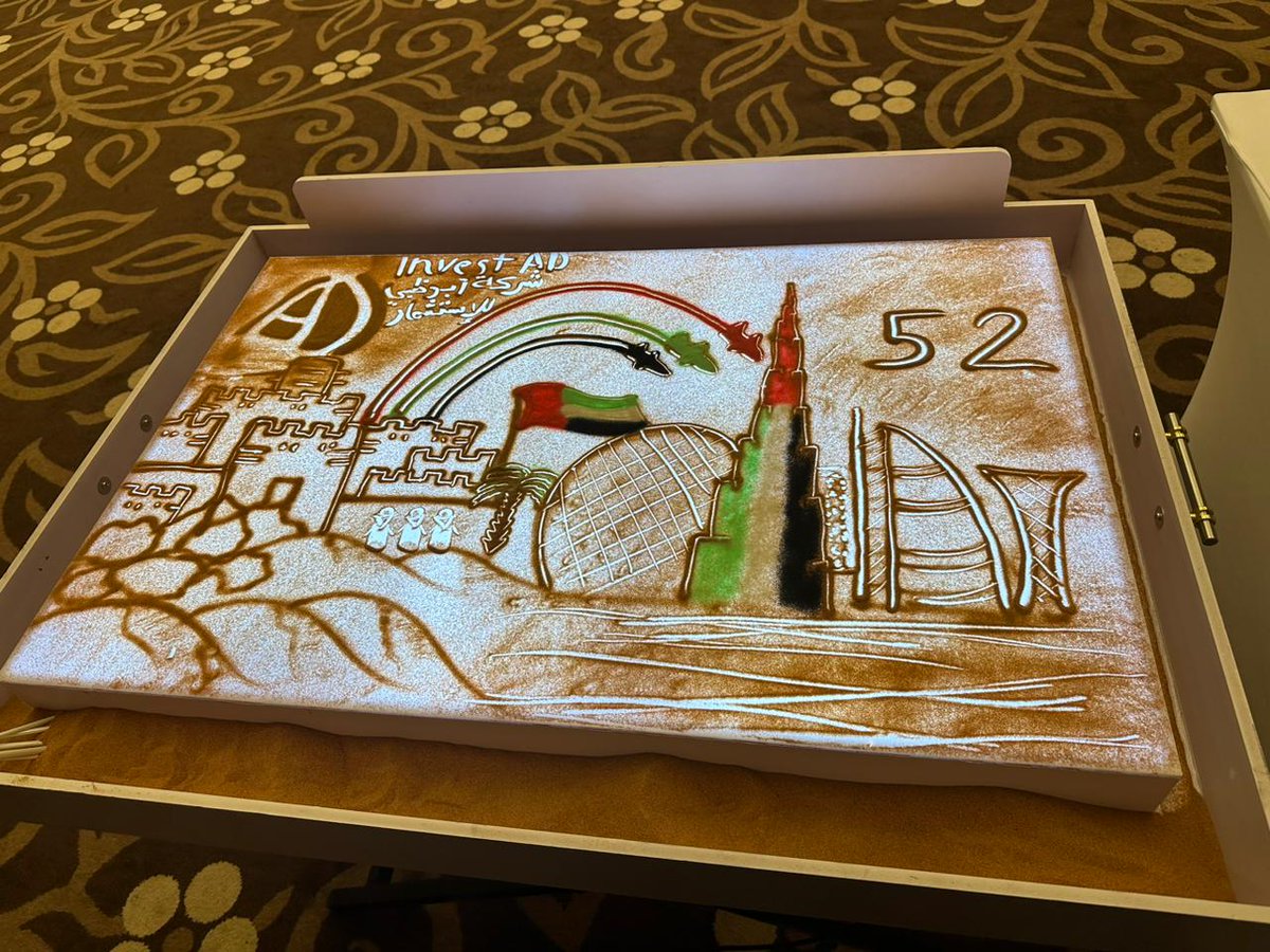 InvestAD's tweet photo. We are proud to have supported and showcased this sand art by Emirati artist and student Taif Alqaidi as part of our UAE National Day celebration.

View her work on Instagram: https://t.co/3rbrkxs5hW https://t.co/mMEO8r7eub