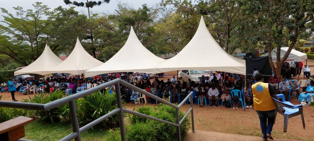 Lions Club Kampala East (@lionsclubke) on Twitter photo Lions Roar in Naguru: Deliver Free Vision and Diabetes Care.
25NOV2023: We partnered with <a href="/MengoHospital/">Mengo Hospital</a> to to provide free eye exams and medical services to underserved communities. The joint medical outreach was held in the Naguru community. #LionsClubs #WeServe 1/5 Lions Roar in Naguru: Deliver Free Vision and Diabetes Care.
25NOV2023: We partnered with <a href="/MengoHospital/">Mengo Hospital</a> to to provide free eye exams and medical services to underserved communities. The joint medical outreach was held in the Naguru community. #LionsClubs #WeServe 1/5