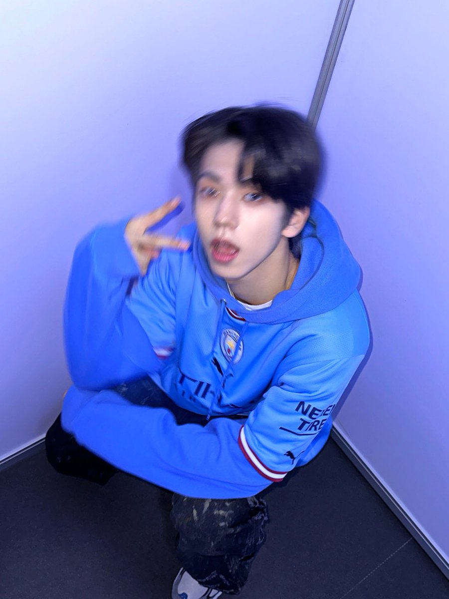 8TURN_official's tweet photo. [#해민]
BLUE MOON💙

#8TURN #EIGHT_TURN #에잇턴 #エイトターン #HAEMIN #ヘミン https://t.co/9f6dX1FEt3