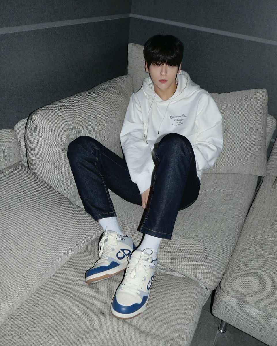 txt_sarangdan2's tweet photo. 231127 #TOMORROW_X_TOGETHER 인스타그램 https://t.co/IpshpCZEfy