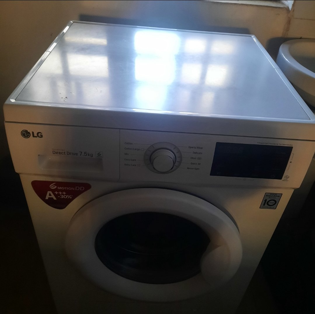MARIASDECL75313's tweet photo. Description- 7.5kg LG frontloader washing machine 
Condition- very neatly used
Price 220,000
Location - Kubwa, Abuja.
#AbujaTwitterCommunity 
Call or WhatsApp 08094129935 or DM https://t.co/oyuWC4KbyZ