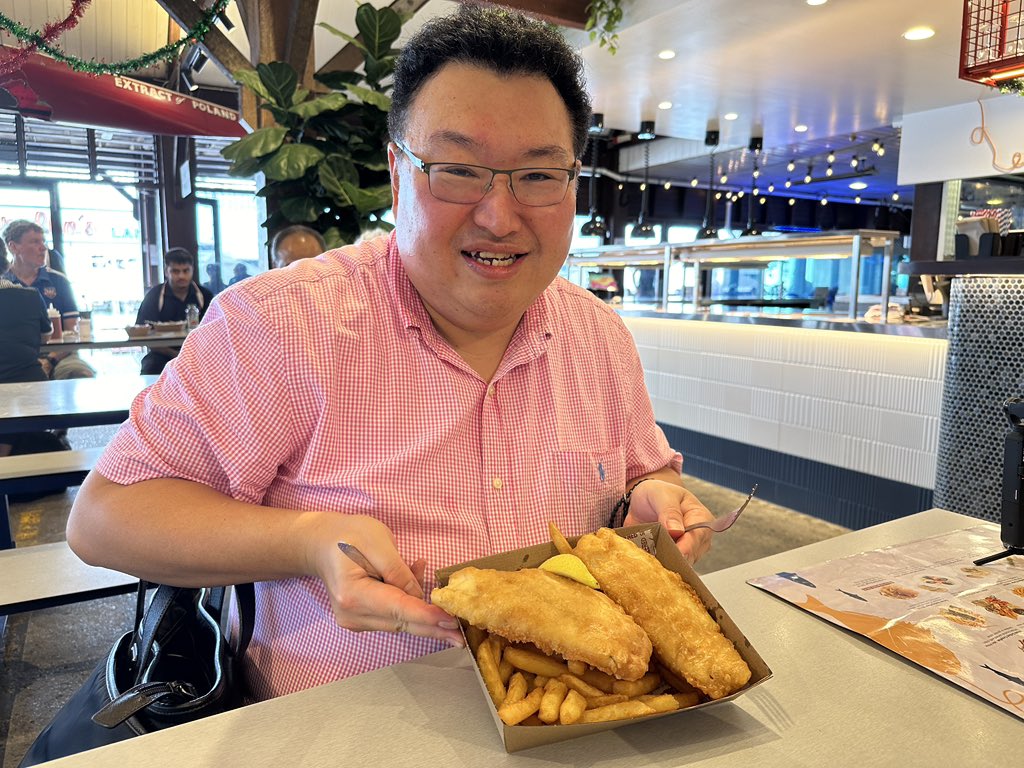 今日のオーストラリア 🇦🇺パースでのランチは、フリーマントルのフィッシングポートハーバーで「フィッシュ&チップス」。州内で1番美味しいと書いてありますが、1番かは別にして美味しかったです。19.75 オーストラリアドル（約2000円）でした。