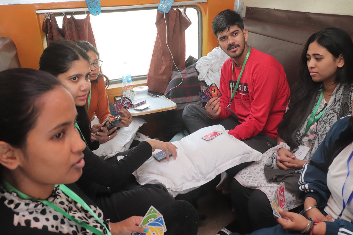 EduMinOfIndia's tweet photo. #YuvaSangam3: Team Jharkhand enjoying camaraderie onboard! From ice-breaking sessions to songs, dumb charades &amp; quiz, the train journey to Kurukshetra was full of fun, food &amp; forging friendships!
#YuvaSangam 
#YuvaSangamPhase3
#EkBharatShreshthaBharat https://t.co/RBXM3haZGk