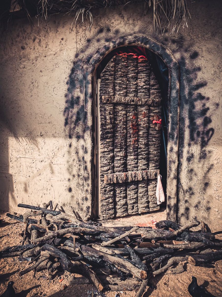 Mohtermalaila's tweet photo. We will never forget how they oppressed you &amp; the burning door O Fatima (sa) 💔! https://t.co/6gTuKuPUlp