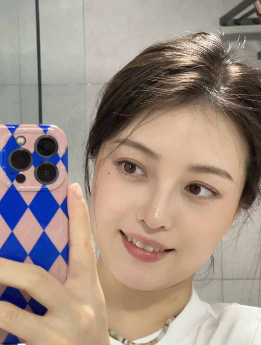 JessicaTur73135's tweet photo. 你们好，我叫睿睿刚来X 闺蜜说X会让我看到另一个不一样的世界 所以我来了 还让我别随便相信那些对你献殷勤的人，他们就是为了和你上床，是真的吗？ https://t.co/9svA9OhBb3
