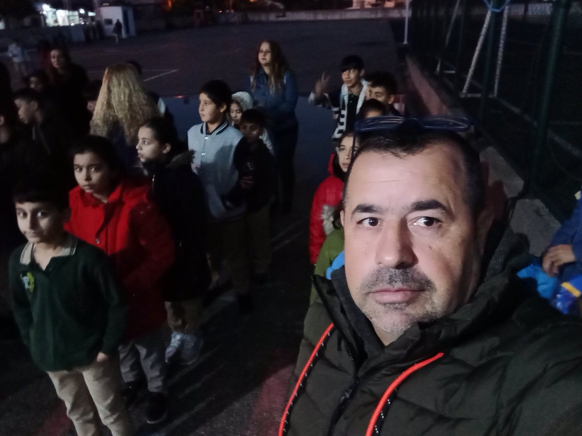 Daha gün ağarmadan okulda olmak☹☹☹