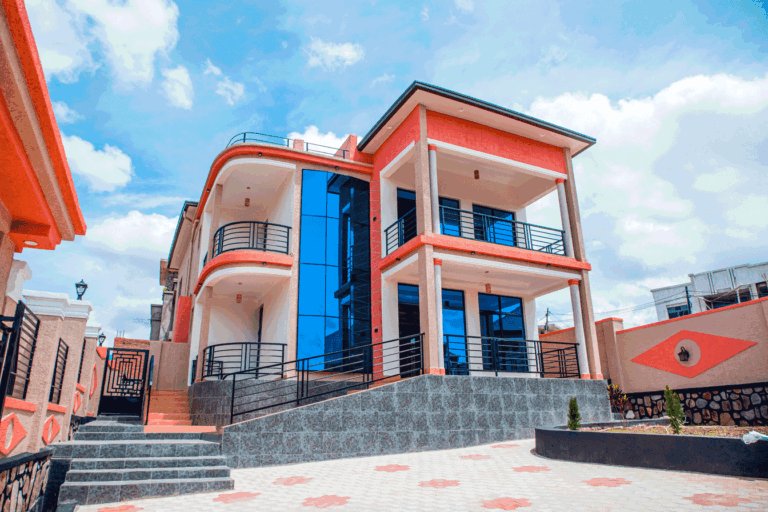 Arobaazee's tweet photo. 🚨@tesdealer Kigali Best house for sale at Kibagabaga 🚨 

- 💵 Price: 230,000,000RWF/sale 
- 🛌 Bedrooms: 5
- 🛀 Bathrooms: 5
- 🅿️Big parking
- 🚰Kitchen

USE THIS LINK👉 https://t.co/vUeOBlMGiK  for more details 

Contact number 🤵: 0788500545
#realestate #house #sale https://t.co/7URfMdDI6l