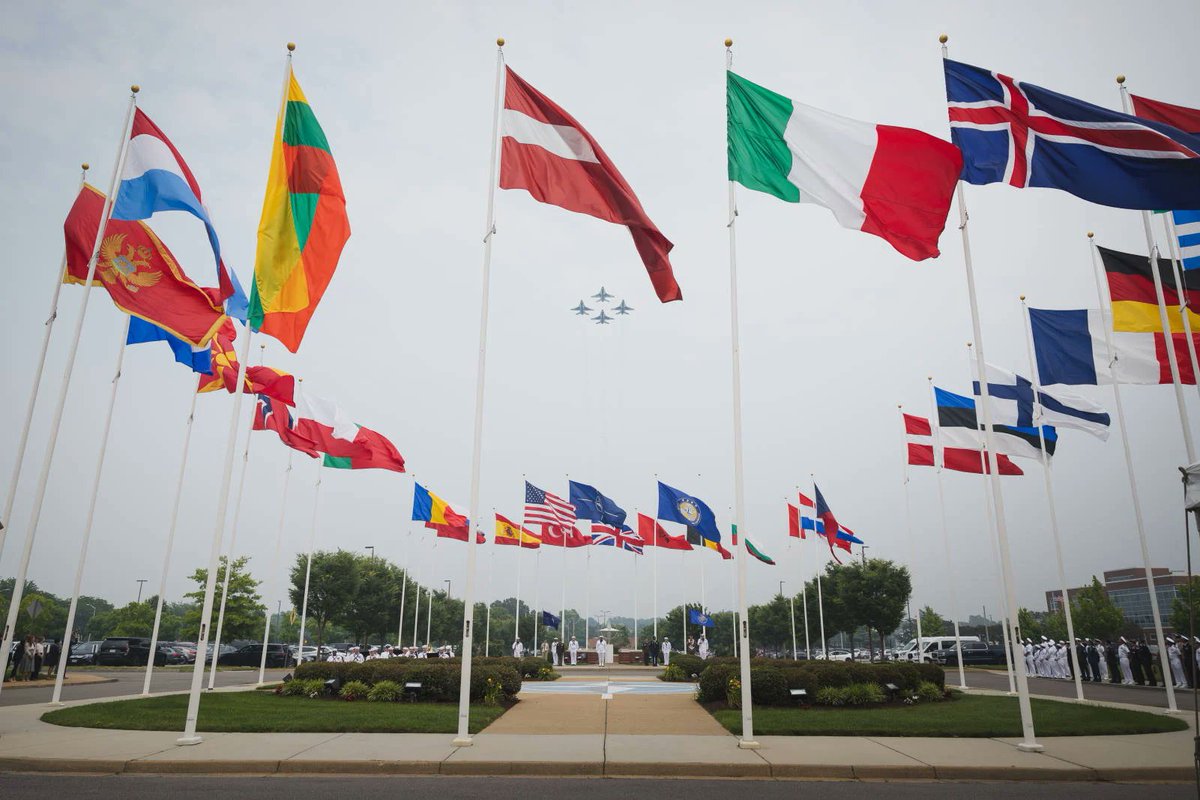JointAirPower's tweet photo. ποΈ #AdventCalendar Day 4: Highlighting Allied Command Transformation (#ACT), driving transformation in military capabilities for a stronger NATO and fostering the capacity of the CoEs. #JAPCC #ACT #TransformingDefence #StrongerTogether https://t.co/5jn7nsPbl5