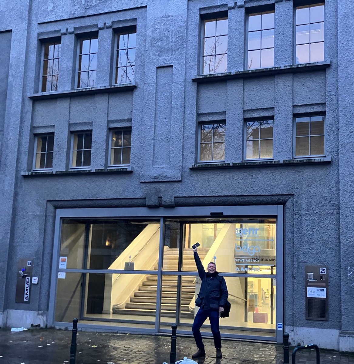 Together with <a href="/kaynietfeld/">Kay Nietfeld</a> in Brussels at ⁦<a href="/BelgaNewsAgency/">Belga News Agency</a>⁩ for a workshop on mobile journalism with news agency journalists from the ⁦<a href="/enr_newsroom/">European Newsroom (enr)</a>⁩. We are looking forward meeting the colleagues from all over Europe - and for a change in this Belgian weather…