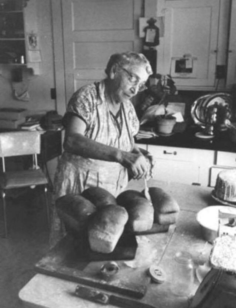 Conquestofbread-hullbakery tweet media