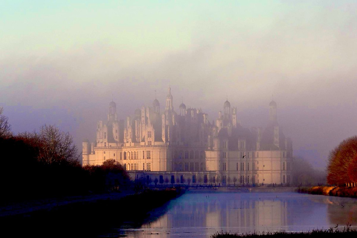 ⚠️ [Rappel] ✦ Jour de fermeture ✦ Le château sera fermé au public aujourd’hui. Les abords du château seront accessibles comme d'habitude. Réouverture du château dès demain.