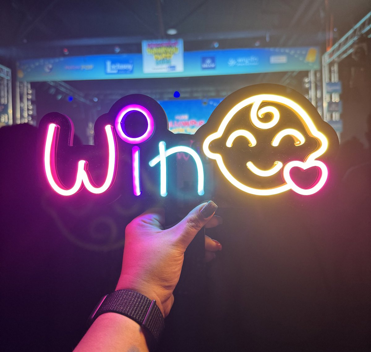 เจ้าบ้านอยู่ไหนนนนนน <a href="/wiinktp/">MidnightLure</a> 
แอดมินอยู่นี่!!!!
#MellowPOP
#เมลโล่วป๊อปปาร์ตี้xMANIACT
#MellowPOPThankYouParty2023
#Maniact 
#Maniact_sn1