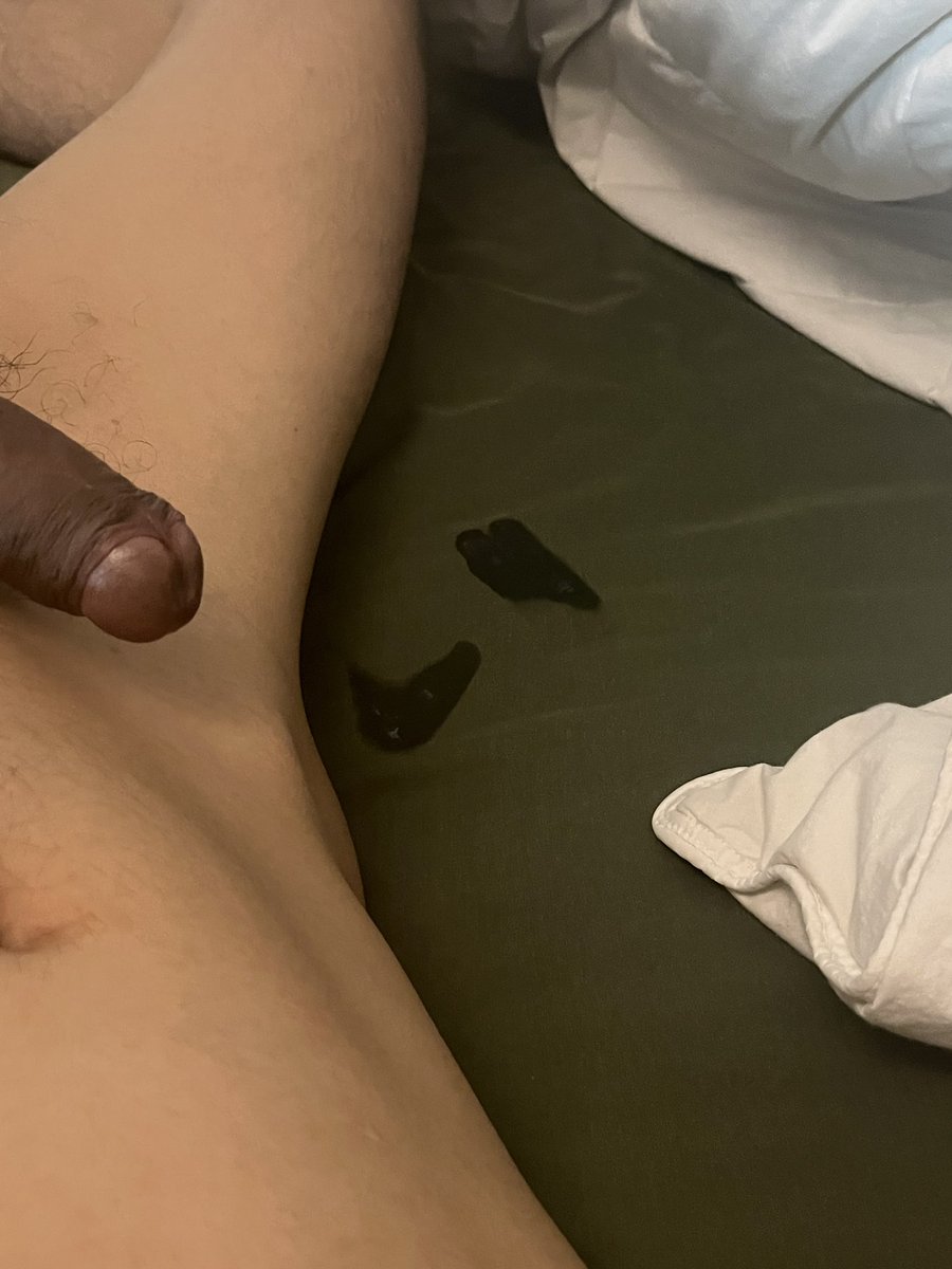 Just made a mess on my brand new sheet #badboi