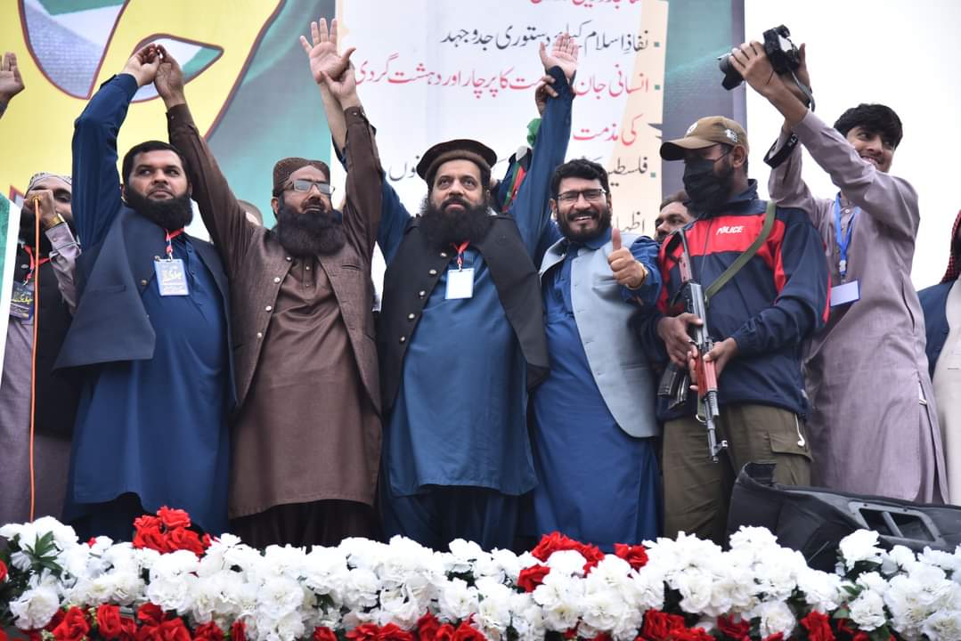 QSMPakistan_'s tweet photo. گوجرانوالہ: قائد ملت اسلامیہ علامہ حافظ ابتسام الہی ظہیر ( چیئرمین قرآن و سنہ موومنٹ پاکستان ) منی سٹیڈیم میں قرآن و سنہ موومنٹ گوجرانوالہ کے زیر اہتمام جلسہ عام بسلسلہ نفاذ اسلام و استحکام پاکستان، سے خطاب
#26November2023 #QSMGujranwala #JalsaMiniStadium #QuranoSunnahMovement https://t.co/Kl0A6VovnJ
