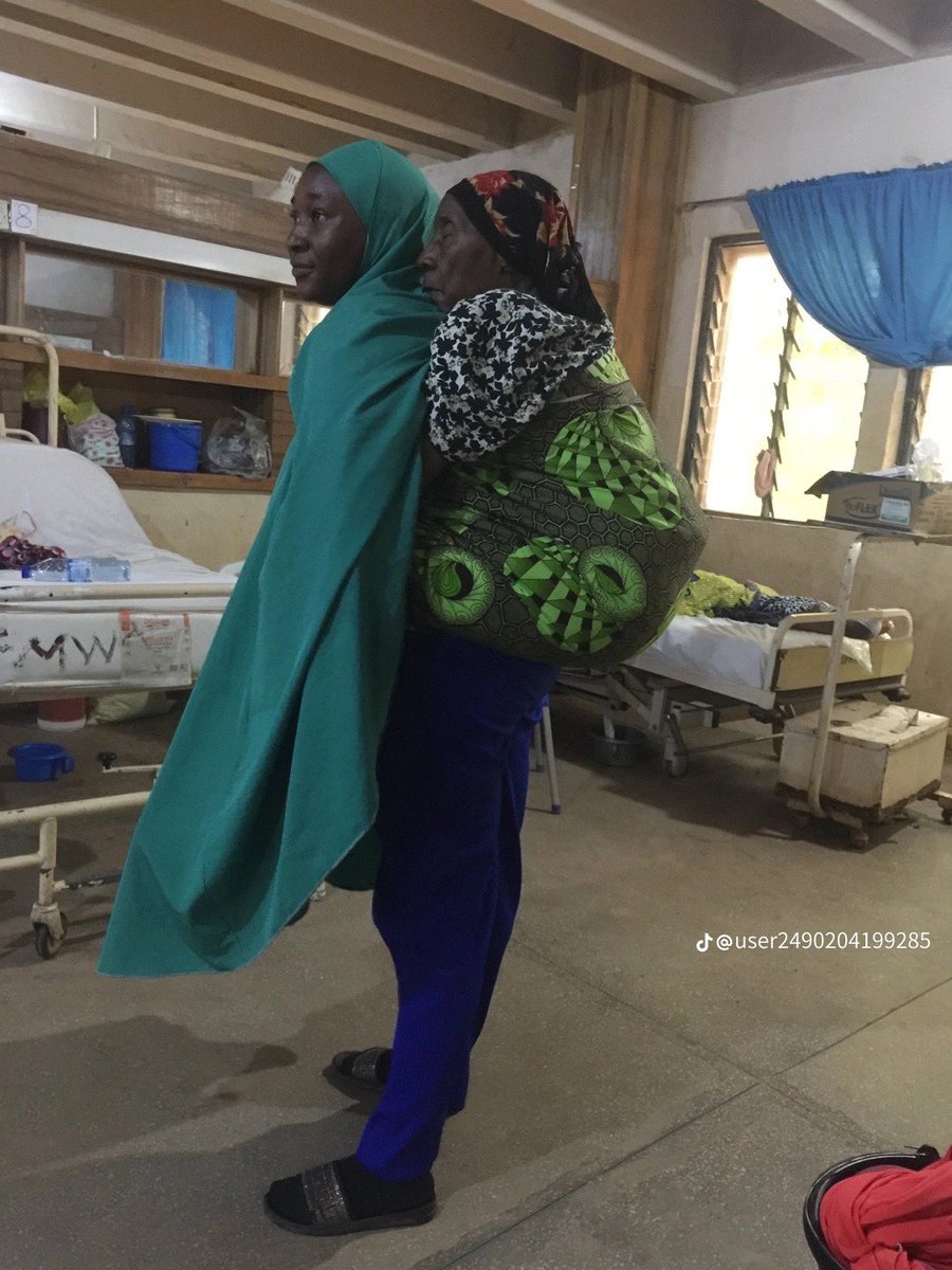 MalamNazir's tweet photo. Capturing the best picture of the day! May Allah bless her with children who reciprocate the care she provides for her mother. https://t.co/H9lI9hbW54