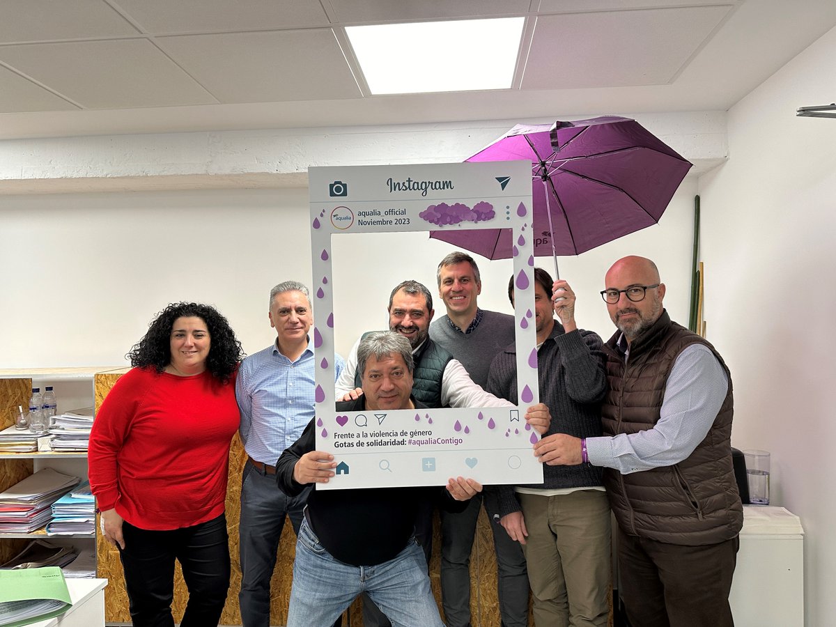 aqualia's tweet photo. @fund_adecco La participación en la última campaña de #Aqualia contra la #ViolenciaDeGenero ha sido todo un éxito👏. Más de 300.000 #GotasdeSolidaridad registradas en la web https://t.co/a8eTKkqvjY. GRACIAS💜 https://t.co/T2Dgszpe5v