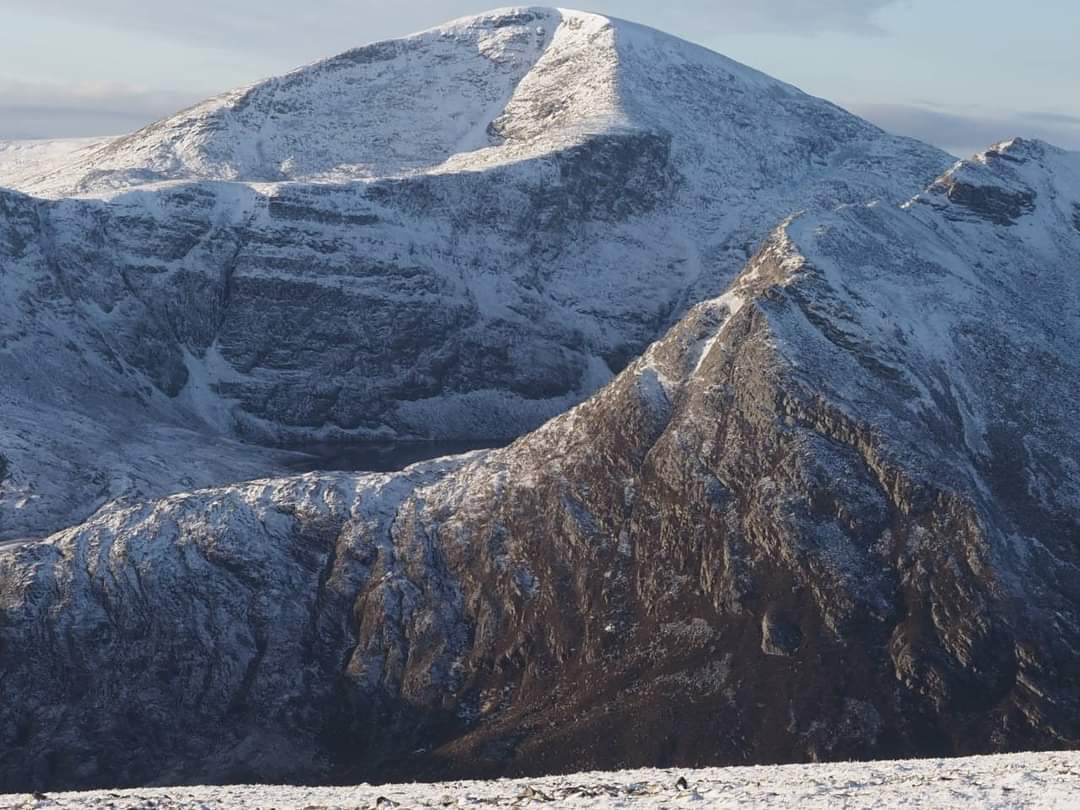 While the landforms are stunning in the west, the habitats are degraded. A six hour walk and didn't pass one tree or shrub and very little woodland visible from the summit. @ScotlandTBP #munros @walkhighlands #ecologicalrestoration