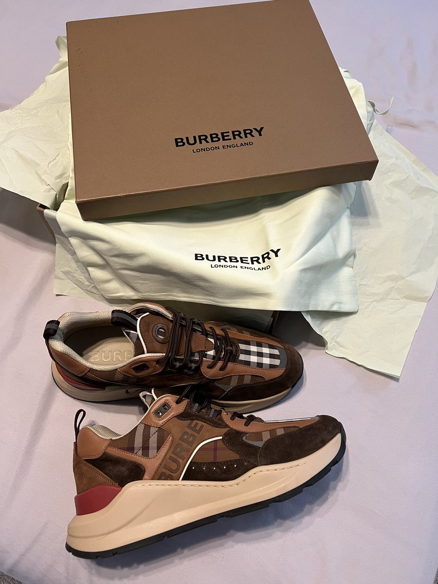 Hand_some901's tweet photo. #1 Early Birthday gift to myself! 🎁 https://t.co/Fz58zsF5k0