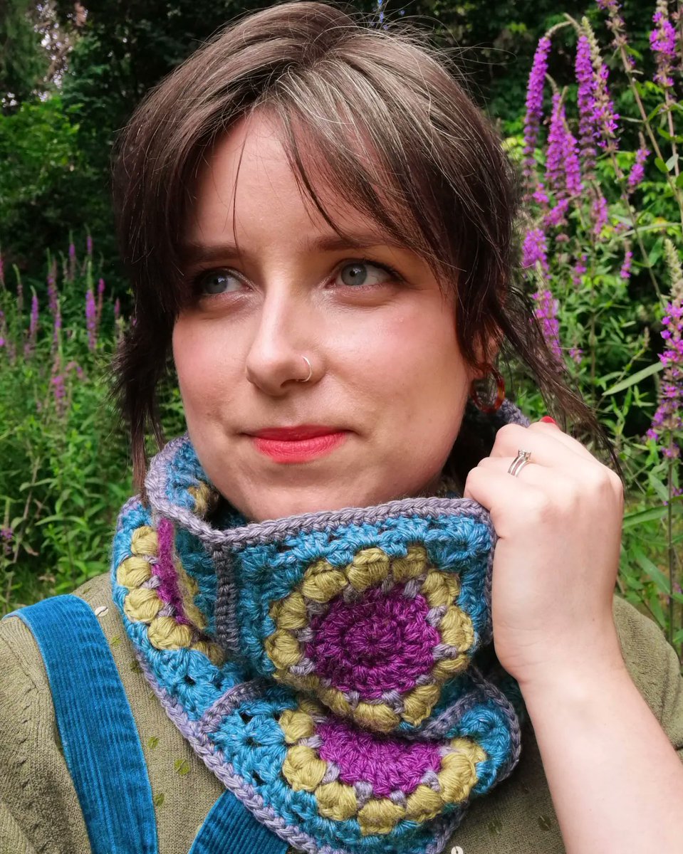 tobeadorned's tweet photo. New Stars Hollow Cowl crochet pattern out now! Perfect cosy weekend project if you're making Christmas gifts  

Download here on Etsy https://t.co/2PGdMJQUeT
#EarlyBiz #YarnTwitter https://t.co/f3sHwX77eI