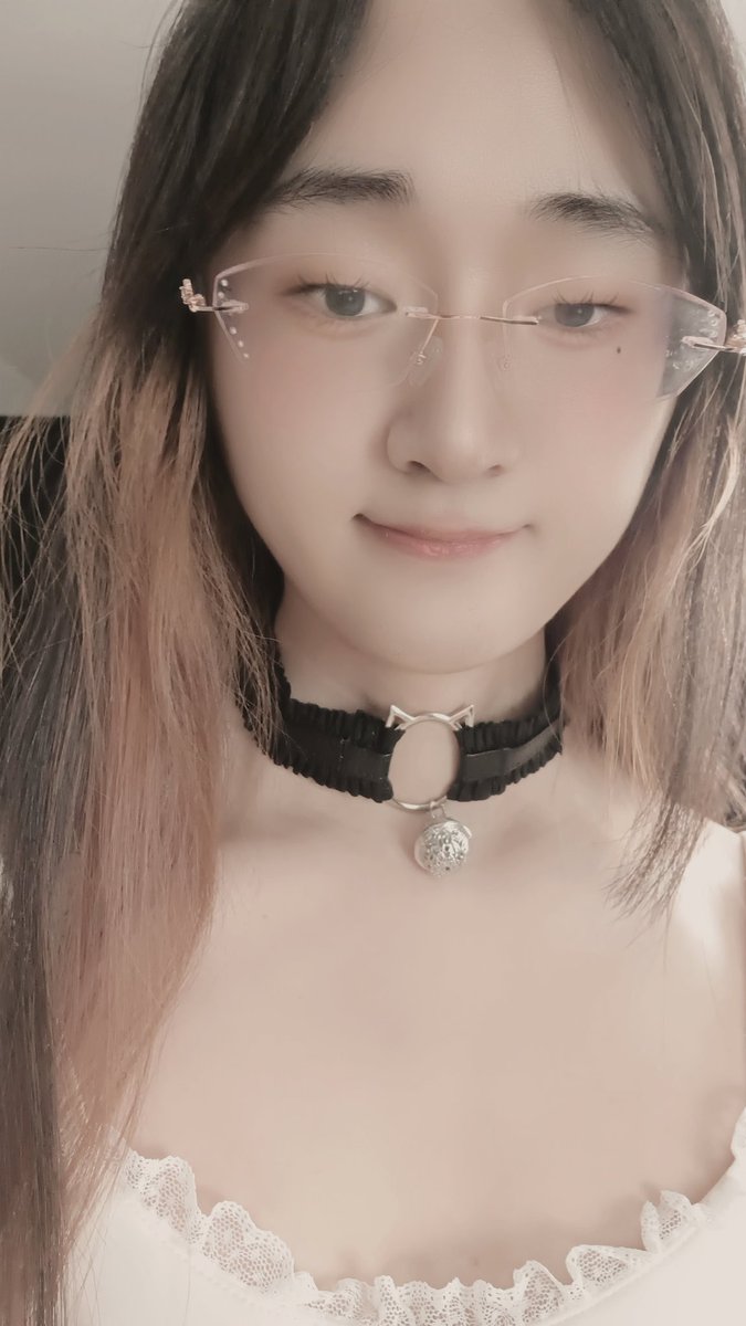 mtf_vanilla's tweet photo. 项圈好看的，明天（28号）约了impact，可惜只有我一个人，要是有人可以分摊房费就好了。。。 https://t.co/FauC7yv49H