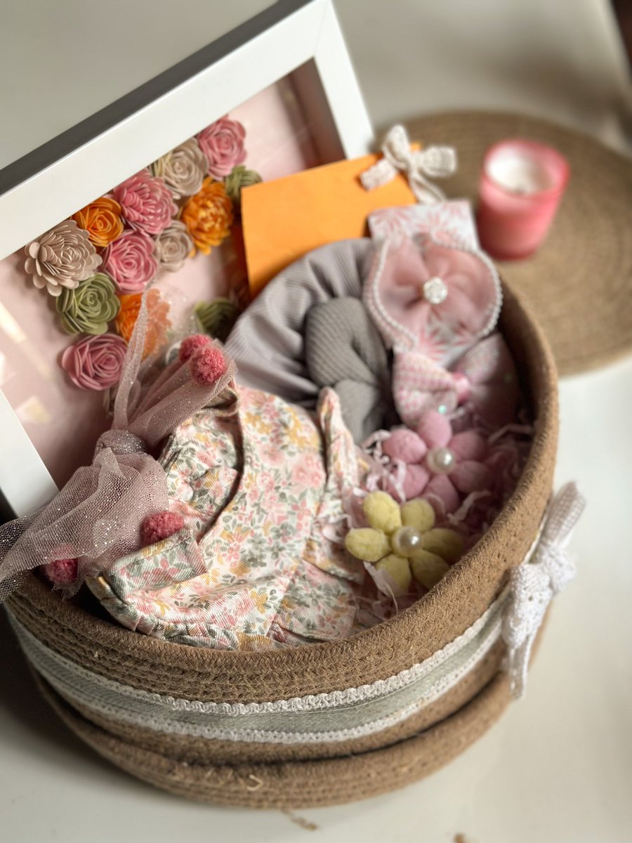 amrinfizza's tweet photo. Baby hamper for a new born baby👶🏻✨
.
.
.
.
#babyhamper #newbornbabyhamper #newborngifts #babygifts #giftsforbaby 

Get your personalized hampers from us👇🏼
https://t.co/wlgZkRJq3O https://t.co/YJmZUuqbEP