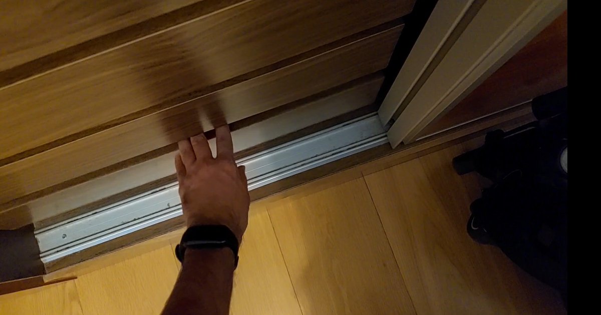 Tenemos algo que contaros... En una hora... O así... Andamos buscando en los cajones...