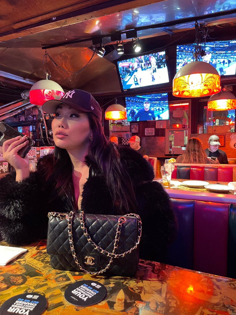 Gia Gunn tweet media