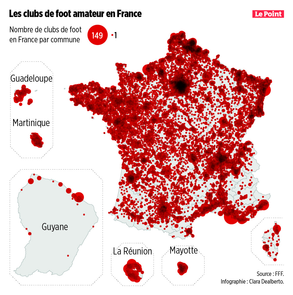 claradealberto's tweet photo. ⚽️🇫🇷🗺️ Où les gens jouent-ils le plus au foot en France ? Où sont situés les 14 000 clubs de foot ? Dans quelles communes n’habitent aucun licencié de la @FFF ? 

J’ai répondu à toutes ces questions (et bien d’autres encore) en cartes par ici @lepoint : https://t.co/B9EYqUzabU https://t.co/hZ7olwiWjA