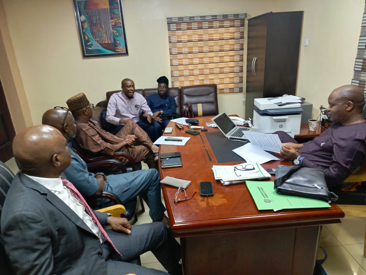 Pwdanigeria's tweet photo. ln our quest to ensure Pharma Supply Chain integrity, our humble association signed an MOU with P2P, a Pharma Supply Chain platform to mitigate skyrocketing prices of drugs, streamline drug distribution and enhance traceability of pharmaceutical products in Nigeria.
#PWDAN https://t.co/ulXaMCXx6f