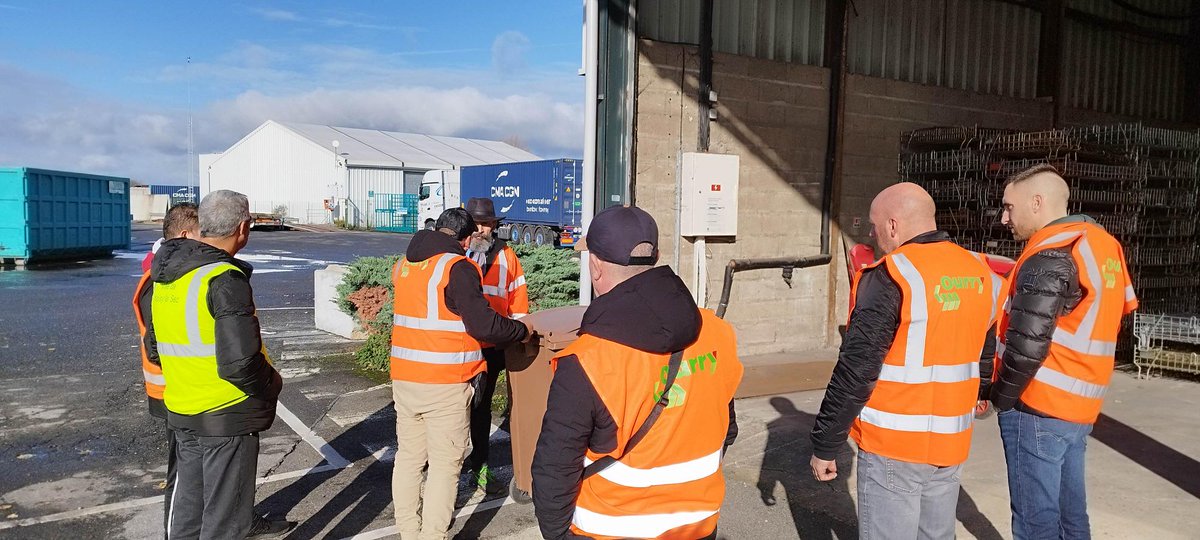 ourrysas's tweet photo. [👨‍🎓 CHEZ OURRY ON FORME]

Chez Ourry, nous nous engageons à fournir à nos salariés les outils et les connaissances nécessaires pour réussir dans leur domaine. Mi-novembre, nous avons organisé pas une mais quatre formations à destination de nos collaborateurs. https://t.co/EeduqfIaJT