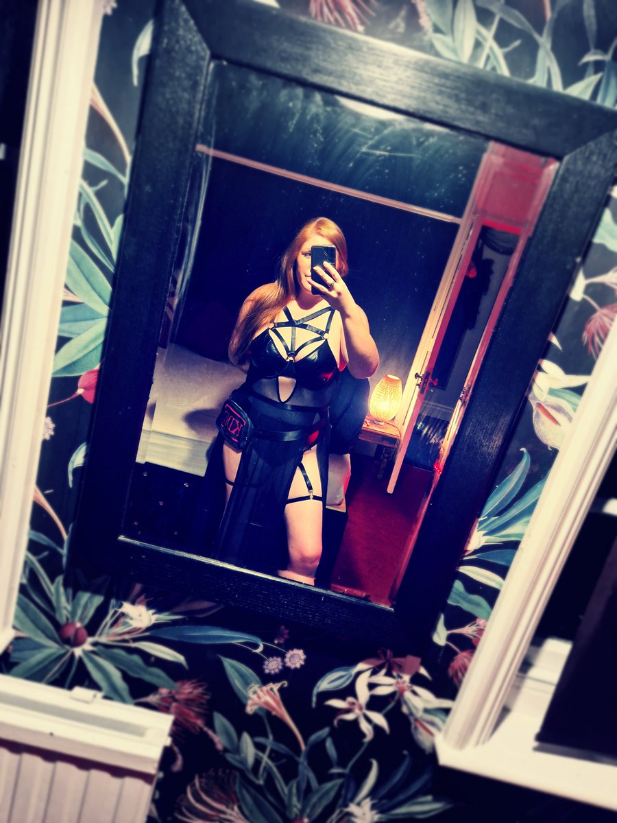 DaisyDukes2000's tweet photo. Can't wait for @DevilsKinky  on Friday 🙌🙌🥳🎉🥳🎉 https://t.co/w5HiM1L240