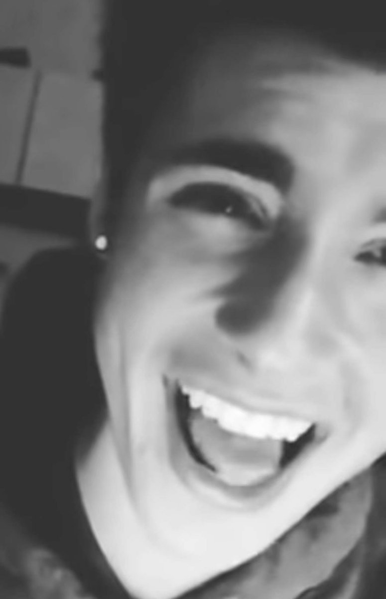 AddictiveChris's tweet photo. this is so iconic!!! @WeeklyChris https://t.co/9aLrV91sV8