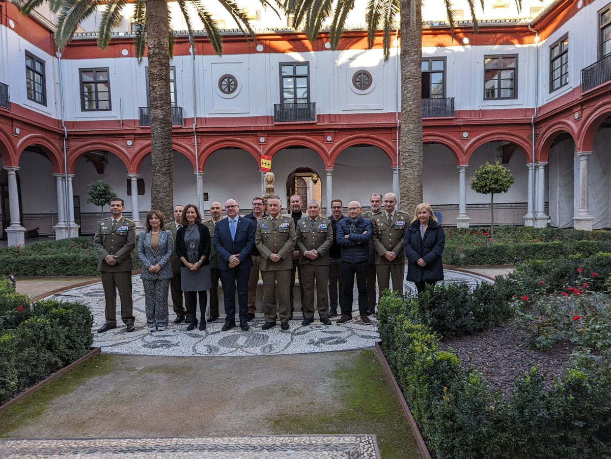 CanalUGR's tweet image. ✍🏻 La Comisión Mixta UGR-MADOC se reúne en la Capitanía General, sede de la jefatura de @MADOC_ET, para tratar asuntos comunes de interés