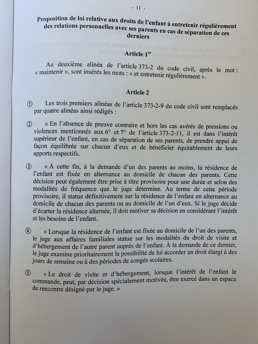 laurossignol's tweet photo. Le groupe @UC_Senat a déposé une PPL pour faire de la garde alternée (GA) le droit commun dès qu’un parent la demande. Après le triple #infanticide commis hier sur ses enfants en GA par un père violent, retirer cette PPL de l’ordre du jour, s’impose. https://t.co/QjAkRvy4bV
