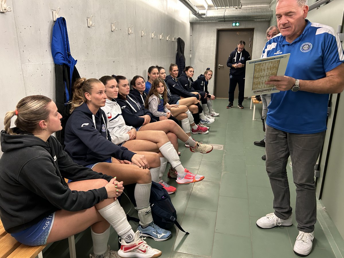 CMVB81's tweet photo. 🥳Les Hornets🐝du @CMVB81 puissance 4 💪. Vainqueurs (3-1) à Hyères/Pierrefeu La Londe, elles ont enchaîné une quatrième victoire à la suite avant deux réceptions pour boucler 2023 : https://t.co/HwtFaPvtC1 🔵⚪️🟢 @ladepechedumidi @LeJournaldIci @olehmuller @WilfriedPenela https://t.co/hW3N2YZdPE