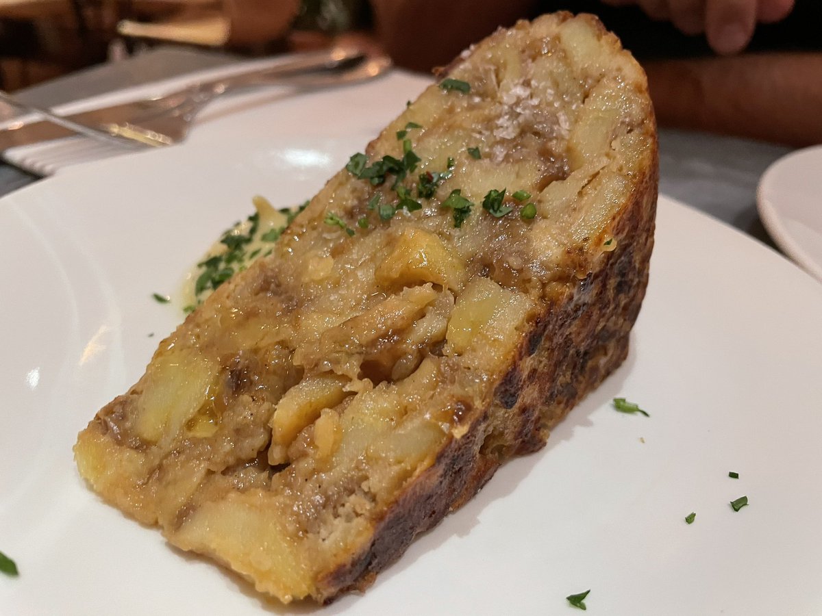 travelblogjamie's tweet photo. Oh Brindisa Tapas, Battersea, you were scrumptious. I miss living in Spain but you really help a lot. Muchísimas gracias y un beso @Brindisa 

#tapas #brindisa #london #battersea #travelbllgjamie https://t.co/FWMe75gkBT