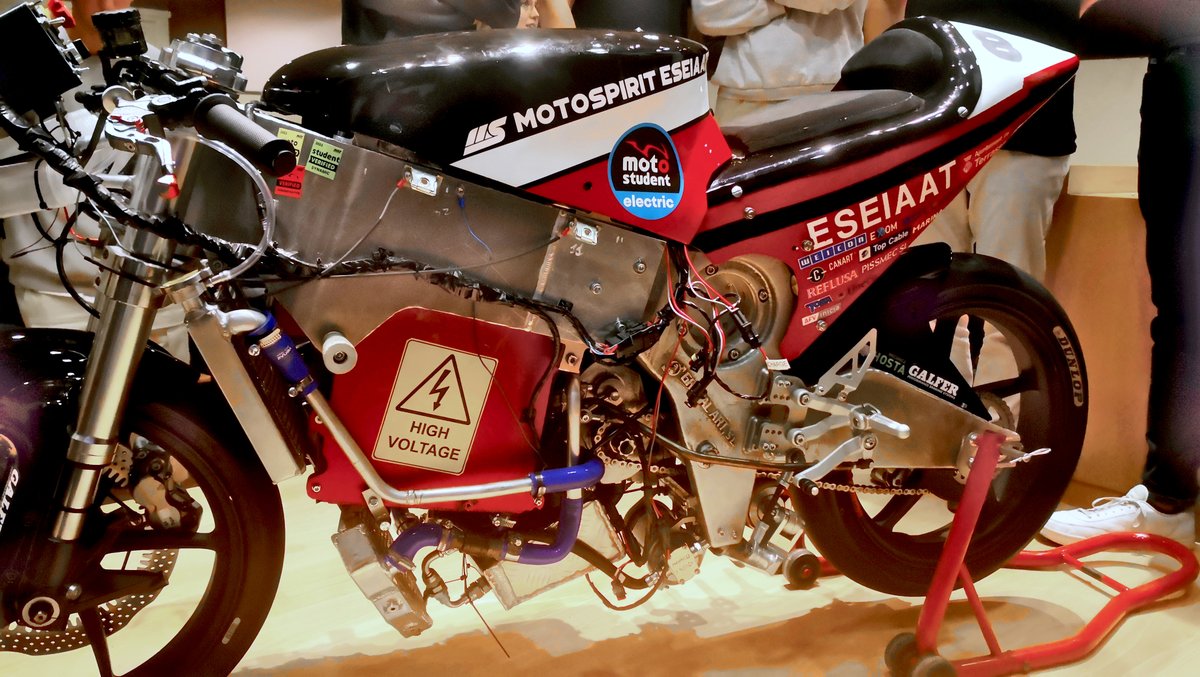 CejnIberica's tweet photo. #MotoSpirit ESEIAAT, patrocinado por #CEJN, celebra sus logros en la competición #MotoStudent 2023. Su prototipo incluye los enchufes rápidos #ultraFlow de CEJN en su sistema de #refrigeraciónlíquida y logra una meritoria 4ª posición en la categoría "Top Best Product Design". https://t.co/hmDDFswDZY