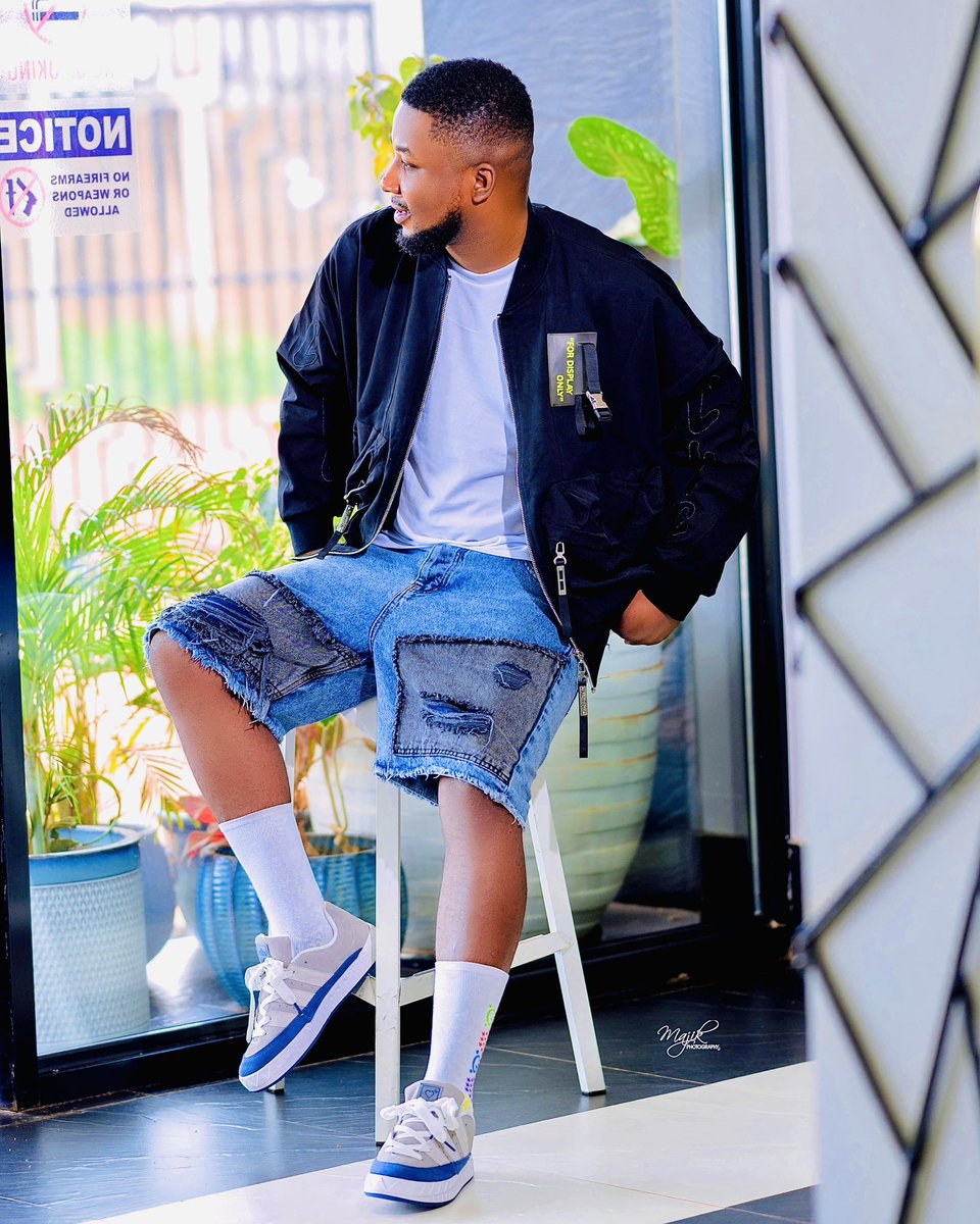 bridgeradio987's tweet photo. NP-"Pull Up" by @starprinx_ cc  @ManlikeMikeey on #BreakfastOnTheBridge w/@ObrikeUfuoma

5am-12pm

ListenLive on;https://t.co/fYEByrtv5r……………………………………………………

#MondayMotivation #ConnectingManyVoices Garnacho #ApostleSulemanloveTouch https://t.co/bxaUMNR0HR