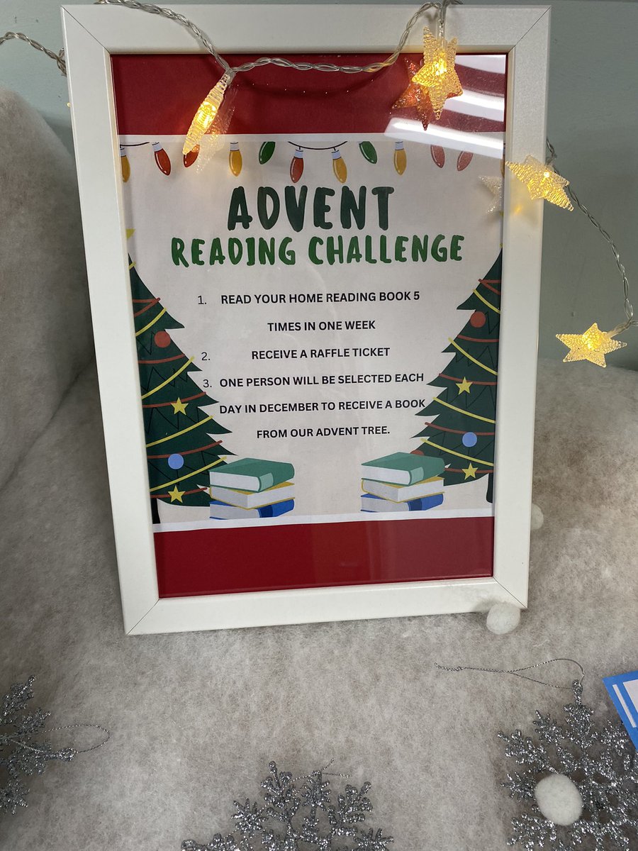 MetheringhamP's tweet photo. A festive, advent reading challenge has started in school. Let’s get reading! 📚 @WSHEnglishHub #adventbooktree https://t.co/Hxz3Od6EbA