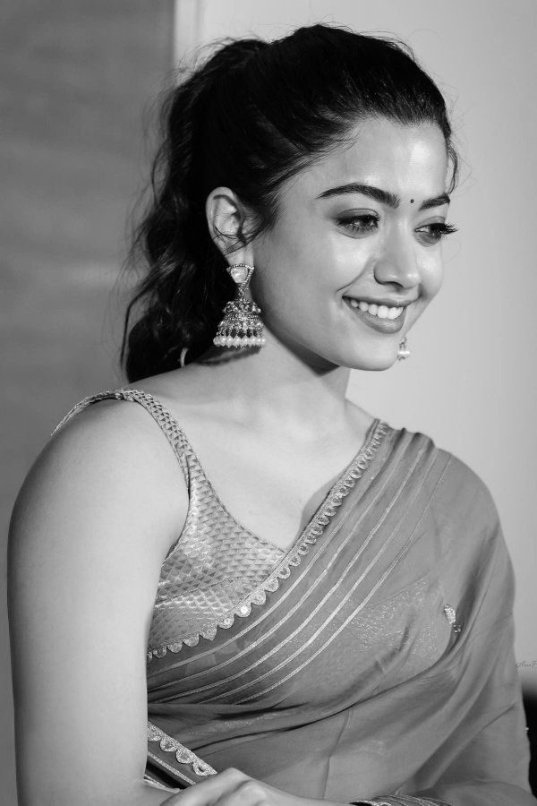 F_7YXohbYAAWuJi?format=jpg&name=900x900